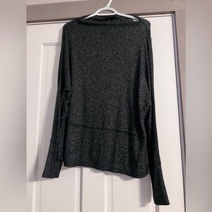 Maurice’s medium 24/7 boat neck gray shirt